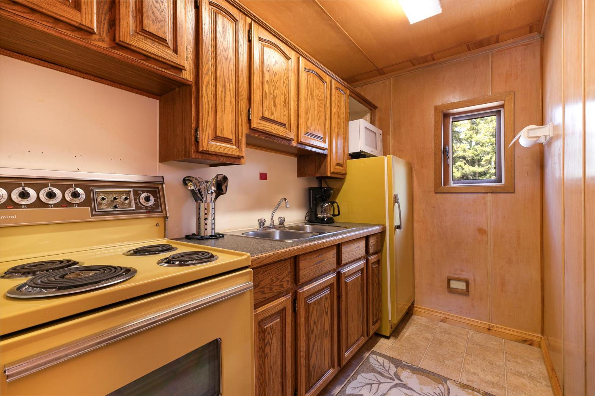 Elkhorn Lodge Vacation Rentals 班夫 外观 照片